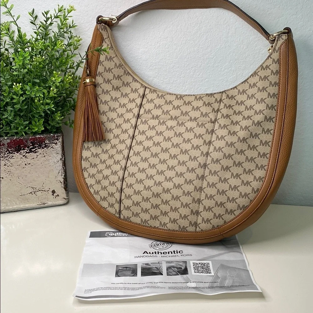 Michael‎ Kors Signature Lydia Large Shoulder Hobo Bag in Natural and Acorn